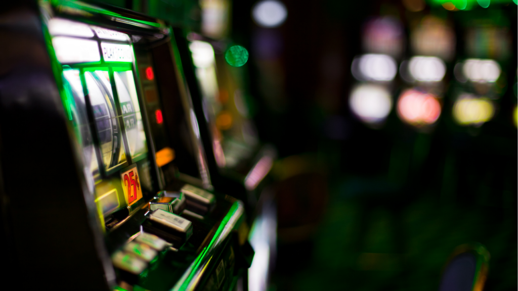 Perbedaan Slot Gacor dan Slot Panas